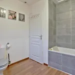 4 Bedroom Lovely In Prázdninový dům *