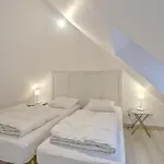 4 Bedroom Lovely In Prázdninový dům