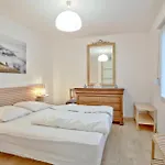 4 Bedroom Lovely In Quettehou