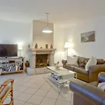 Prázdninový dům 4 Bedroom Lovely In