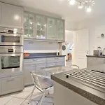 4 Bedroom Lovely In * Quettehou