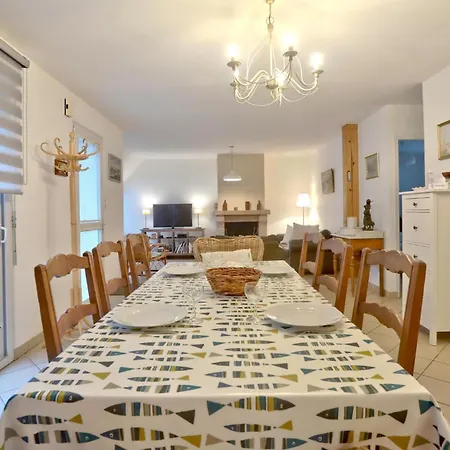 Holiday home Cozy In With Wifi Quettehou