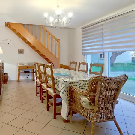 Cozy In With Wifi Holiday home Quettehou